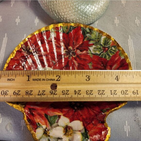 DECOUPAGE SCALLOPED FAN SHELL  - Picture 2 of 2